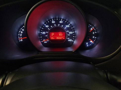 Used 2019 Kia Soul w/ Convenience Package FWD image 23