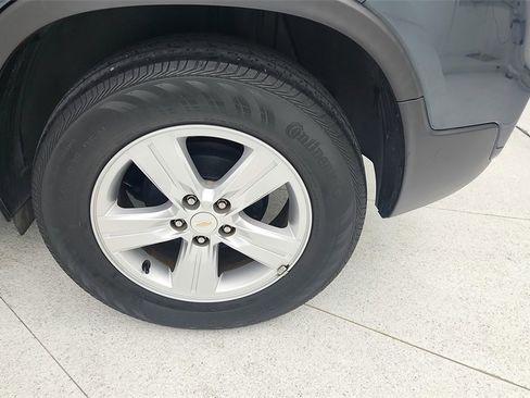 Used 2022 Chevrolet Trax LT w/ LT Convenience Package image 27