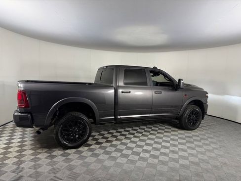 Used 2025 RAM 2500 Limited AWD/4WD image 9