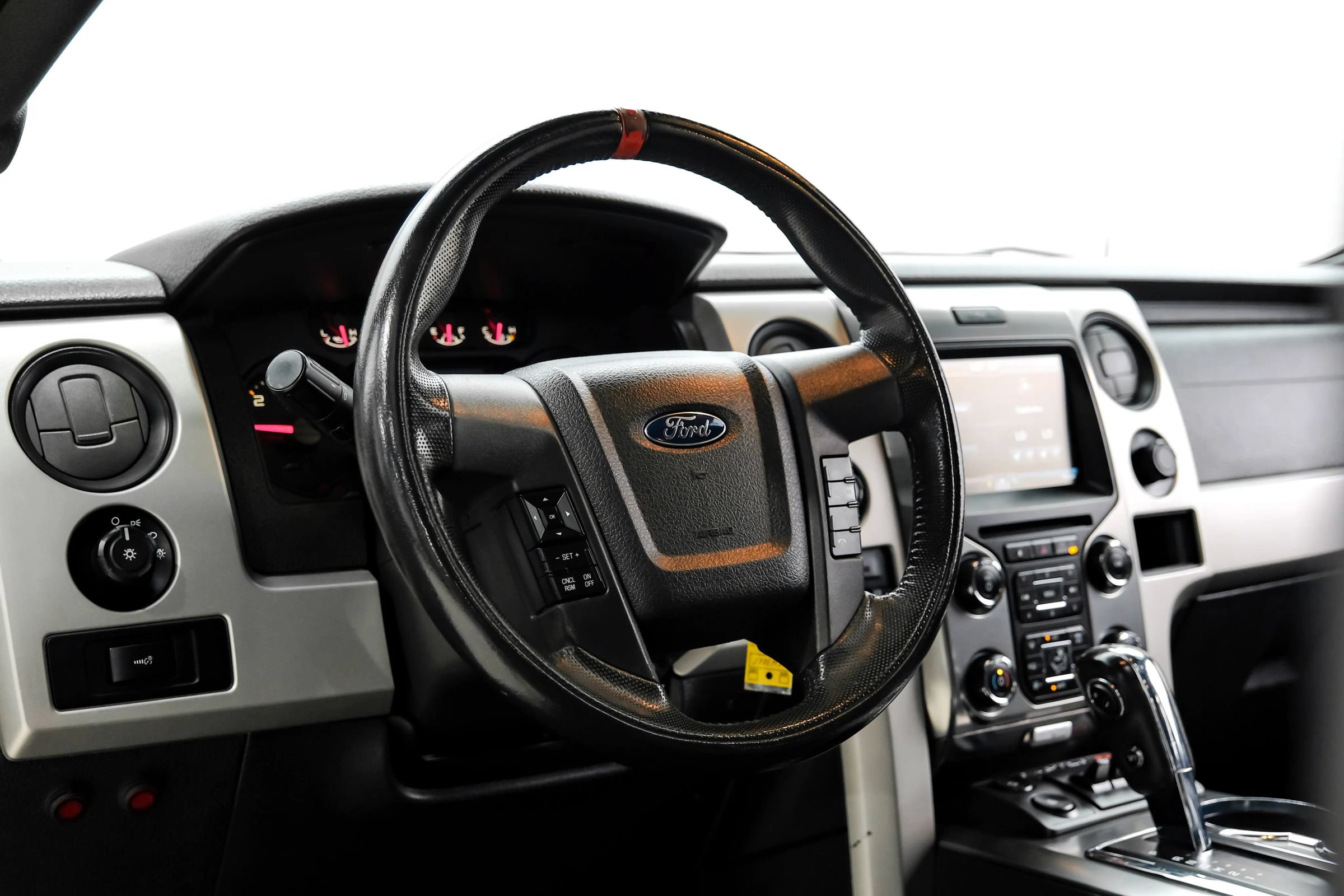 Used 2014 Ford F150 Raptor w/ Equipment Group 801A Luxury AWD/4WD image 18