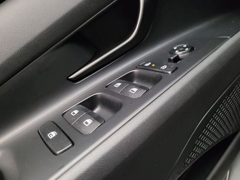 Used 2025 Hyundai Elantra Sport FWD image 27