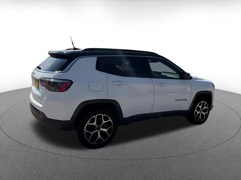 Used 2025 Jeep Compass Limited AWD/4WD image 15