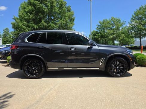 Used 2022 BMW X5 xDrive40i AWD/4WD image 6