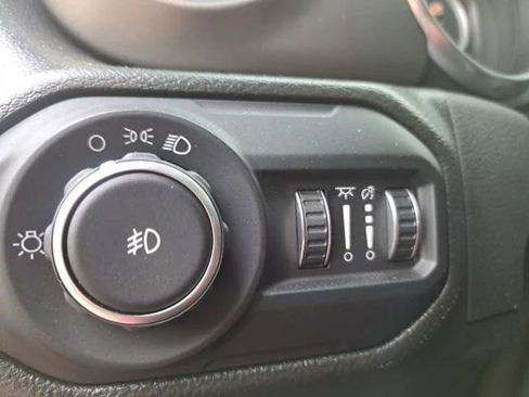 Certified 2021 Jeep Wrangler Unlimited Sport image 12