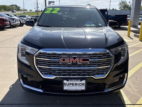 Used 2022 GMC Terrain Denali w/ Denali Premium Package AWD/4WD image 11