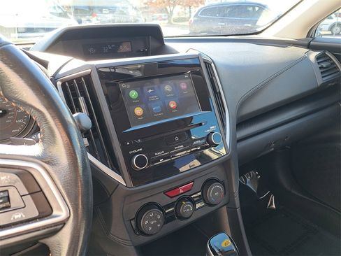 Used 2019 Subaru Crosstrek 2.0i Premium w/ Eyesight System image 9