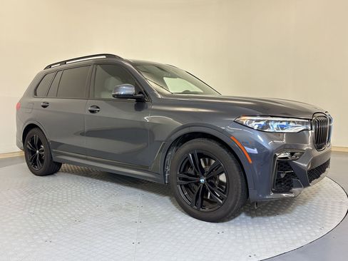 Used 2021 BMW X7 M50i w/ Dynamic Handling Package image 7