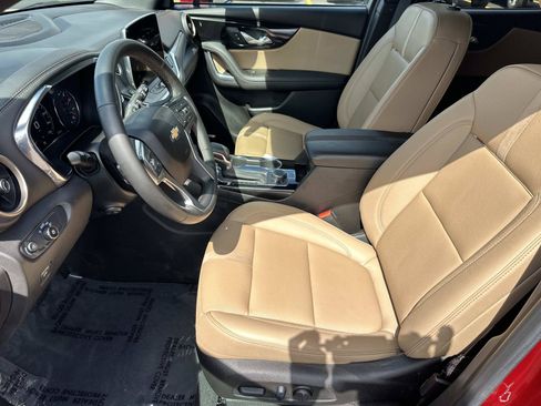 Certified 2024 Chevrolet Blazer Premier w/ Enhanced Convenience Package AWD/4WD image 18