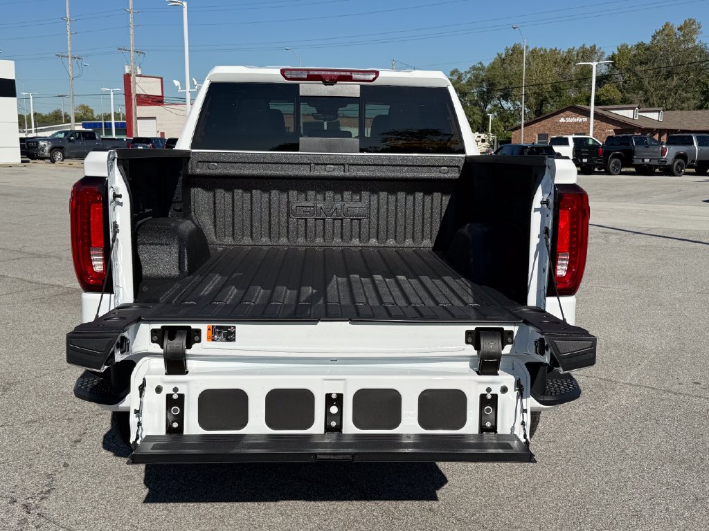New 2026 GMC Sierra 1500 AT4 w/ AT4 Premium Package AWD/4WD image 6