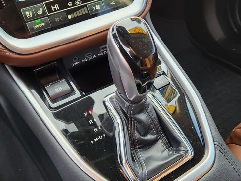 Certified 2025 Subaru Outback Touring XT image 22