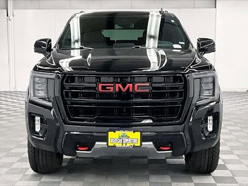 Used 2024 GMC Yukon AT4 image 3