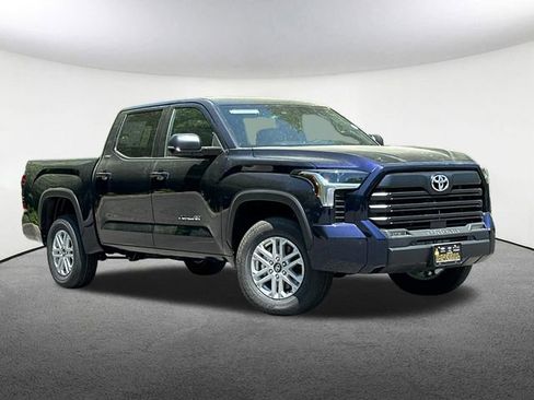 New 2026 Toyota Tundra SR5 AWD/4WD image 2