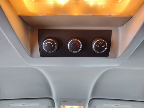 Used 2014 GMC Yukon SLE image 13