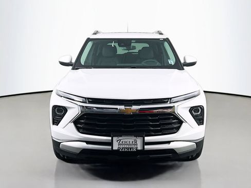 New 2026 Chevrolet TrailBlazer LT w/ LT Cold Weather Package AWD/4WD image 2