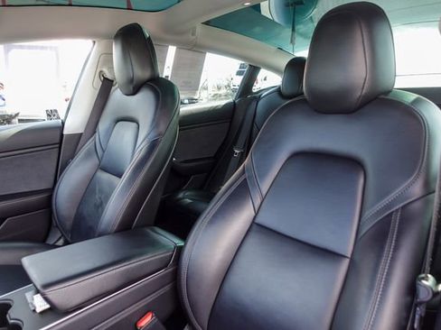 Used 2019 Tesla Model 3 Performance image 19