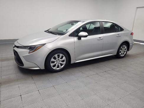 Used 2023 Toyota Corolla LE FWD image 2