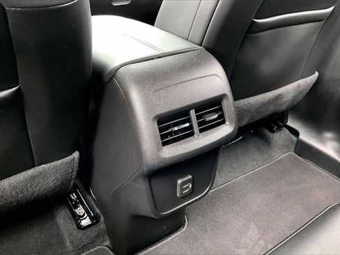 Used 2024 Chevrolet Equinox RS image 33