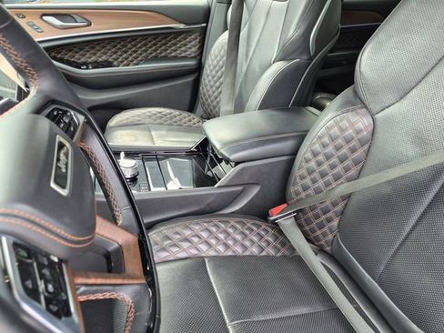 Used 2023 Jeep Grand Cherokee L Summit w/ Advanced Protech Group IV AWD/4WD image 12