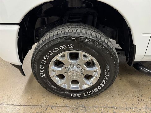 Used 2024 RAM 2500 Laramie AWD/4WD image 7