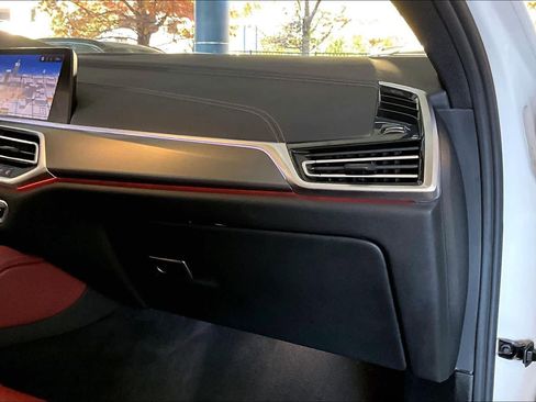 Used 2020 BMW X6 sDrive40i w/ Premium Package image 18