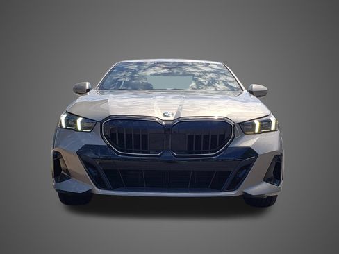 New 2027 BMW 530i xDrive w/ M Sport Package AWD/4WD image 2