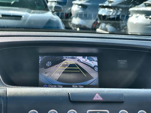 Used 2015 Honda CR-V LX image 19