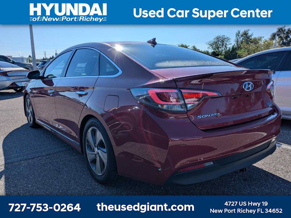 Used 2016 Hyundai Sonata Limited FWD image 2