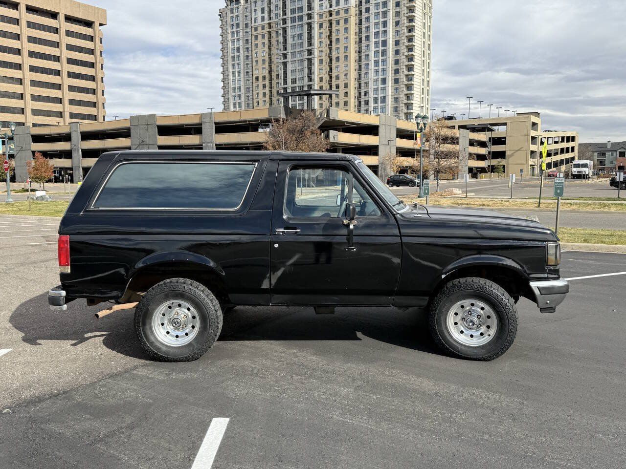 Used 1990 Ford Bronco AWD/4WD image 6