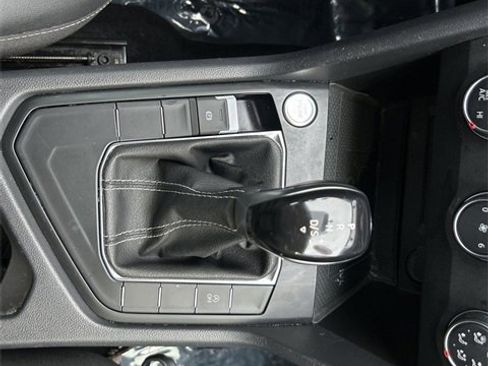 Used 2022 Volkswagen Taos SE image 34