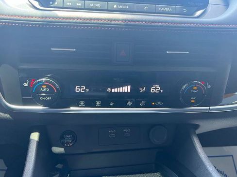 Certified 2025 Nissan Rogue SV AWD/4WD image 20