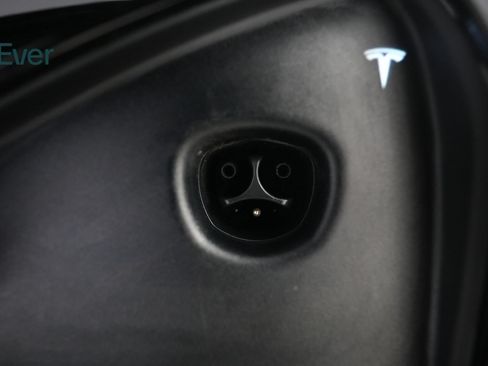 Used 2022 Tesla Model S AWD/4WD image 10