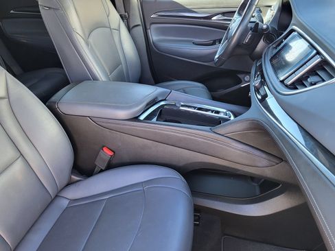 Used 2024 Buick Enclave Premium AWD/4WD image 10
