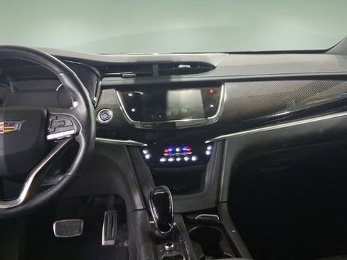 Used 2024 Cadillac XT6 Sport w/ LPO, Onyx Lite Package AWD/4WD image 10