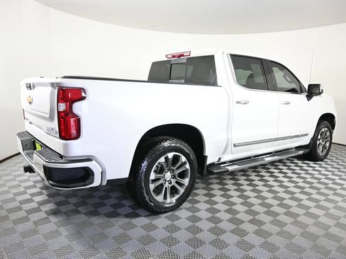 Used 2024 Chevrolet Silverado 1500 High Country w/ Technology Package AWD/4WD image 7