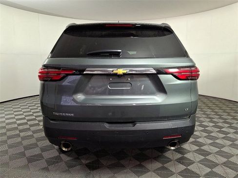 Used 2022 Chevrolet Traverse LT image 5