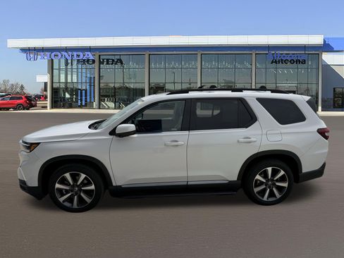 Certified 2024 Honda Pilot Elite image 4