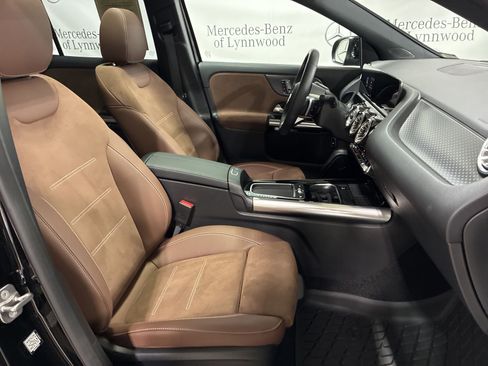 Used 2025 Mercedes-Benz GLA 250 4MATIC image 28