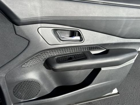 Certified 2023 Nissan Ariya AWD image 23