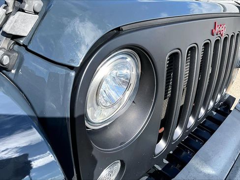Used 2018 Jeep Wrangler Unlimited Rubicon AWD/4WD image 26