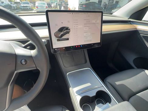 Used 2023 Tesla Model Y Long Range image 14