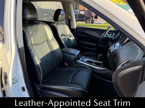 Used 2019 INFINITI QX60 Luxe w/ Essential Package image 17