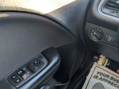 Used 2019 Dodge Challenger SXT image 26