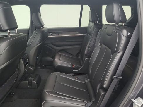 New 2025 Jeep Grand Cherokee L Limited w/ Black Appearance Package image 16