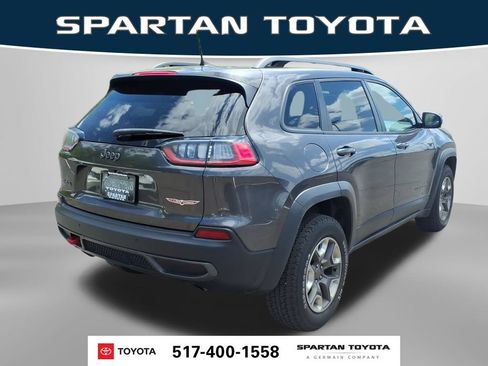 Used 2019 Jeep Cherokee Trailhawk w/ Cold Weather Group AWD/4WD image 7