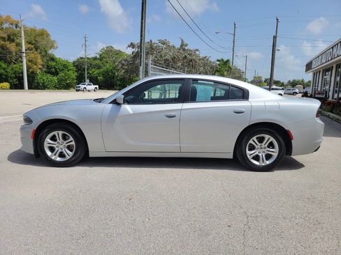 Used 2022 Dodge Charger SXT image 8