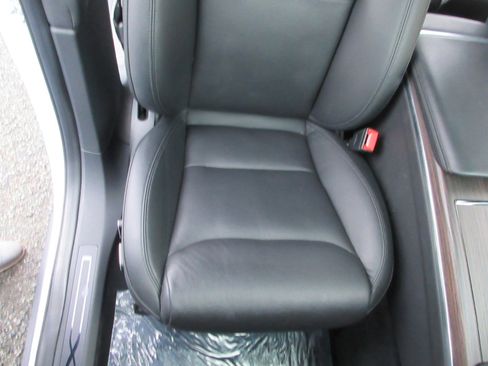 Used 2022 Tesla Model X image 26