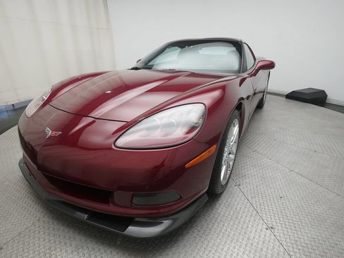 Used 2007 Chevrolet Corvette Coupe w/ Preferred Equipment Group RWD image 12