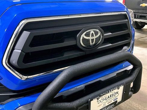 Used 2020 Toyota Tacoma SR5 image 11