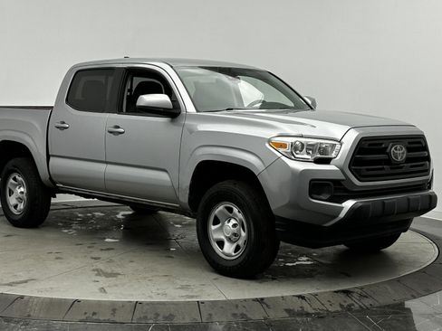 Used 2019 Toyota Tacoma SR w/ SR Convenience Package image 3