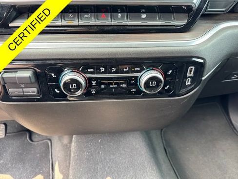 Used 2025 GMC Sierra 1500 SLT AWD/4WD image 14